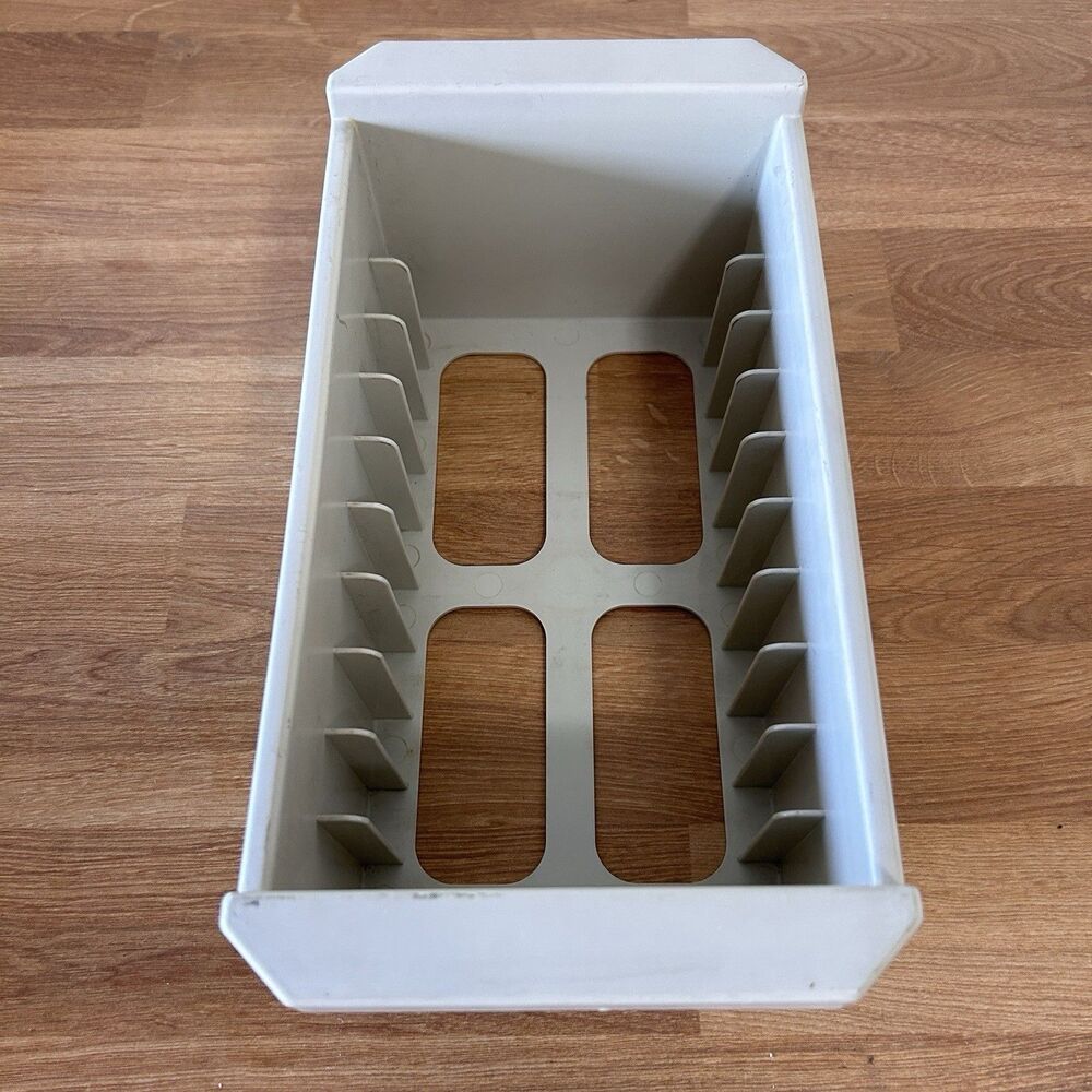Vintage Nintendo NES Game Cartridge Caddy Holder Display NUBY MFG